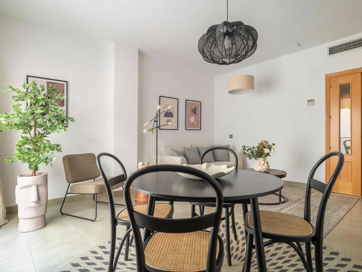 Sanders Uptown - Cute One-Bedroom Apartment Near City Center Malaga